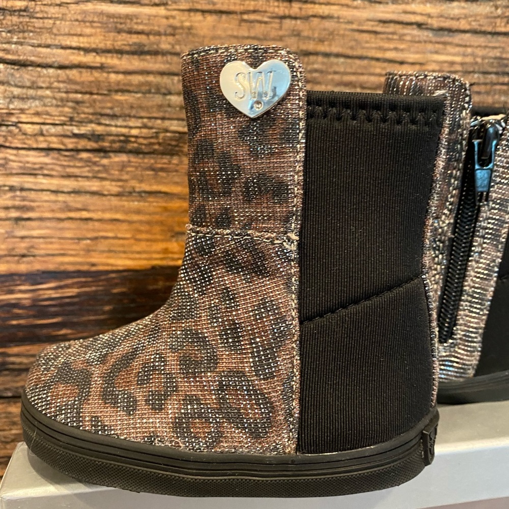 Stuart Weitzman BABY5050 boots size 2.0